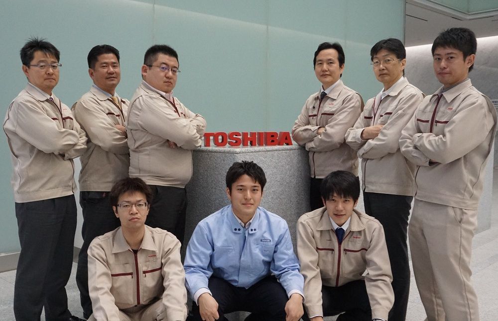 東芝水下游泳機(jī)器人調(diào)查團(tuán)隊(duì)