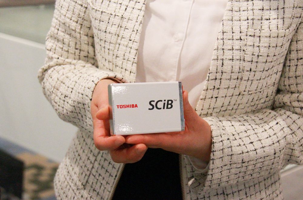 SCiB?電池（充電電池的最小單位），在汽車上安裝由多個(gè)電池組成的模塊