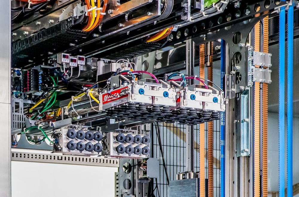 巧解物流現(xiàn)場(chǎng)人手不足難題！——看可識(shí)別圖像的“自動(dòng)卸貨機(jī)器人”如何大顯身手！