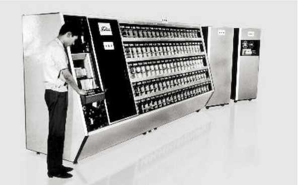 1967年推出的世界首臺實用手寫郵編自動讀取分揀機